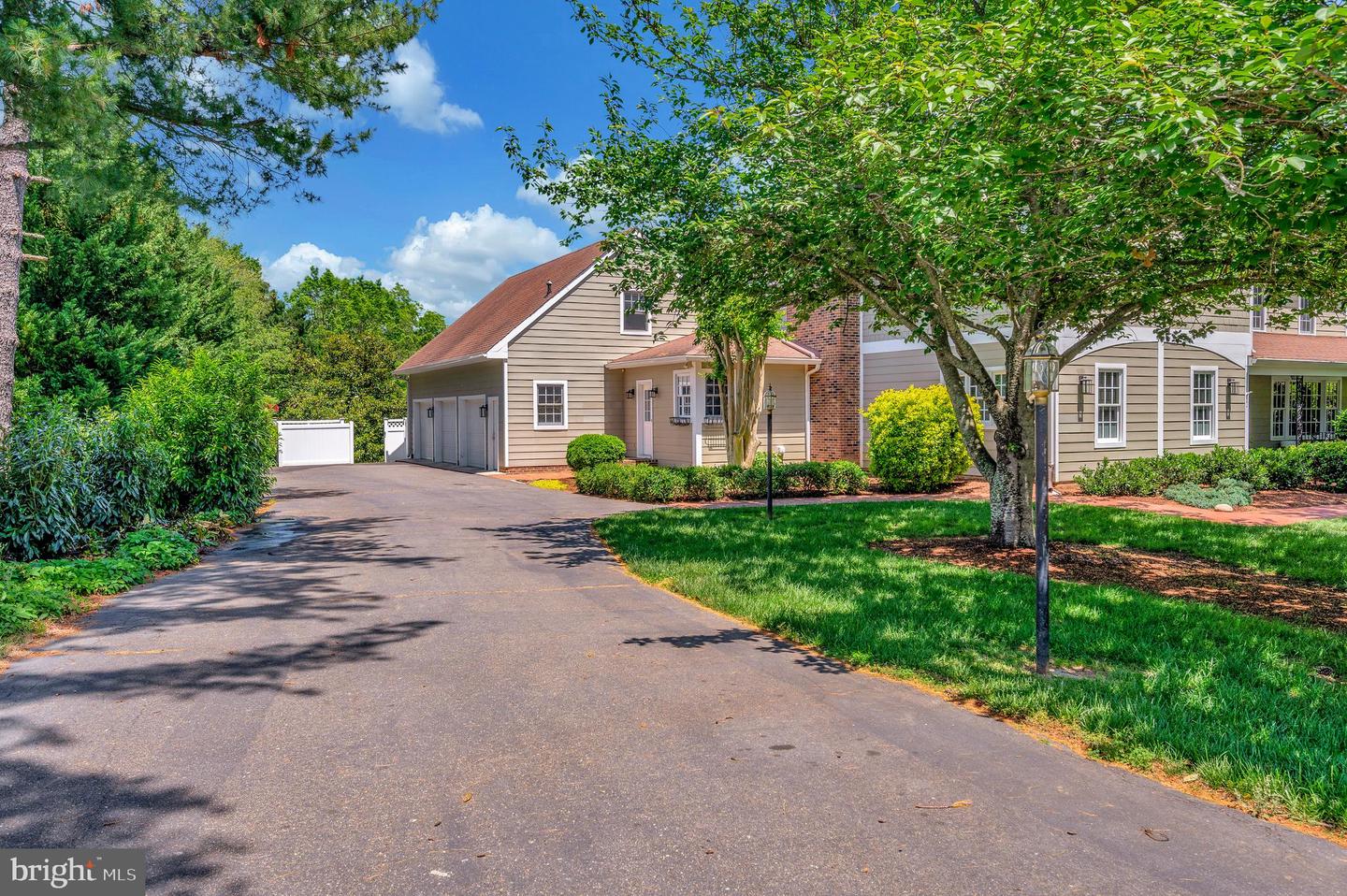 313 Ingleside Dr