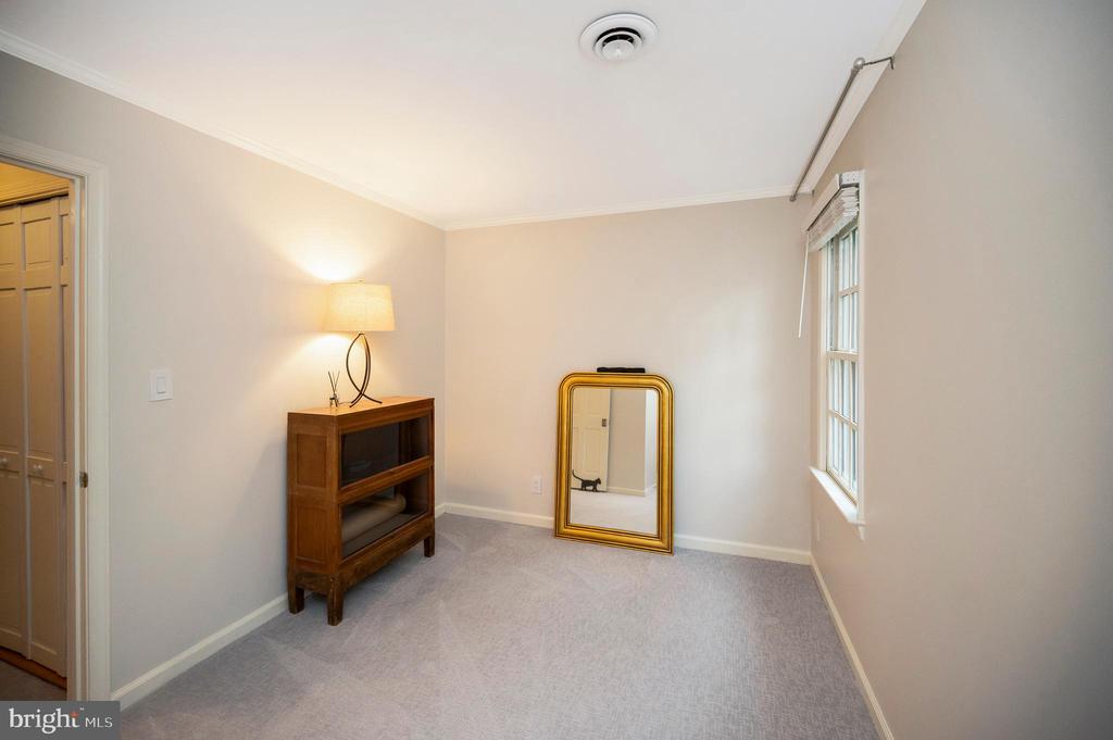 313 Ingleside Dr