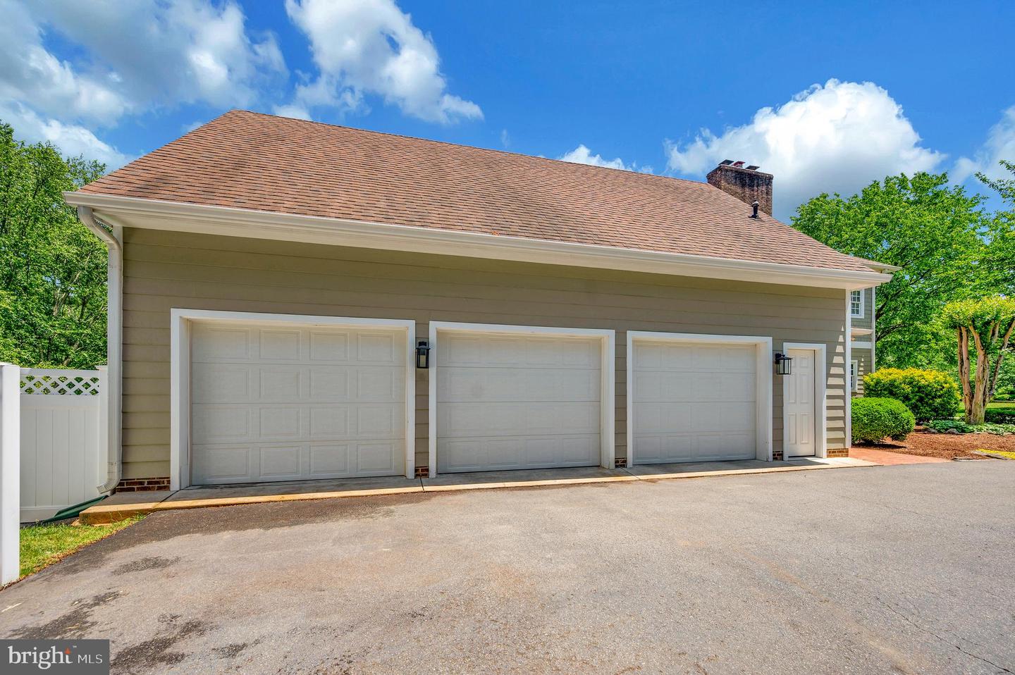 313 Ingleside Dr