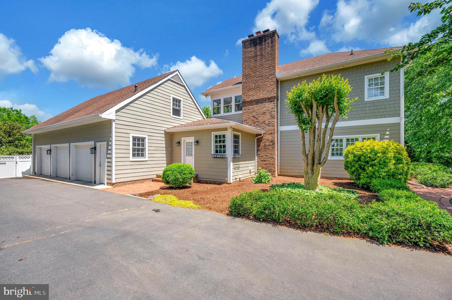 313 Ingleside Dr