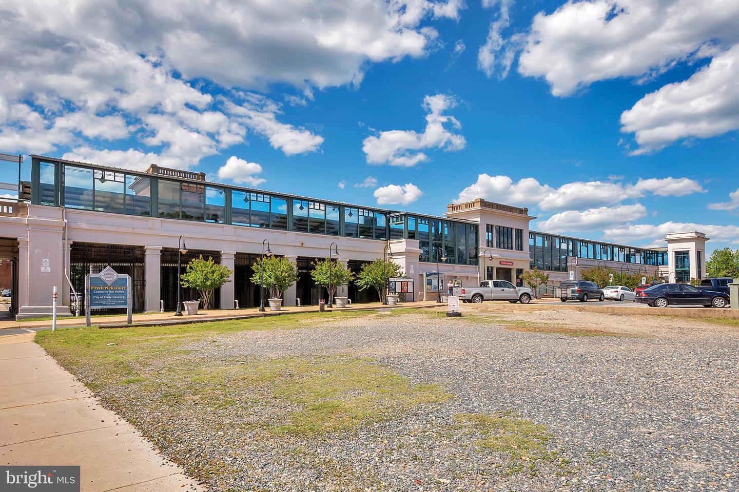 313 Ingleside Dr