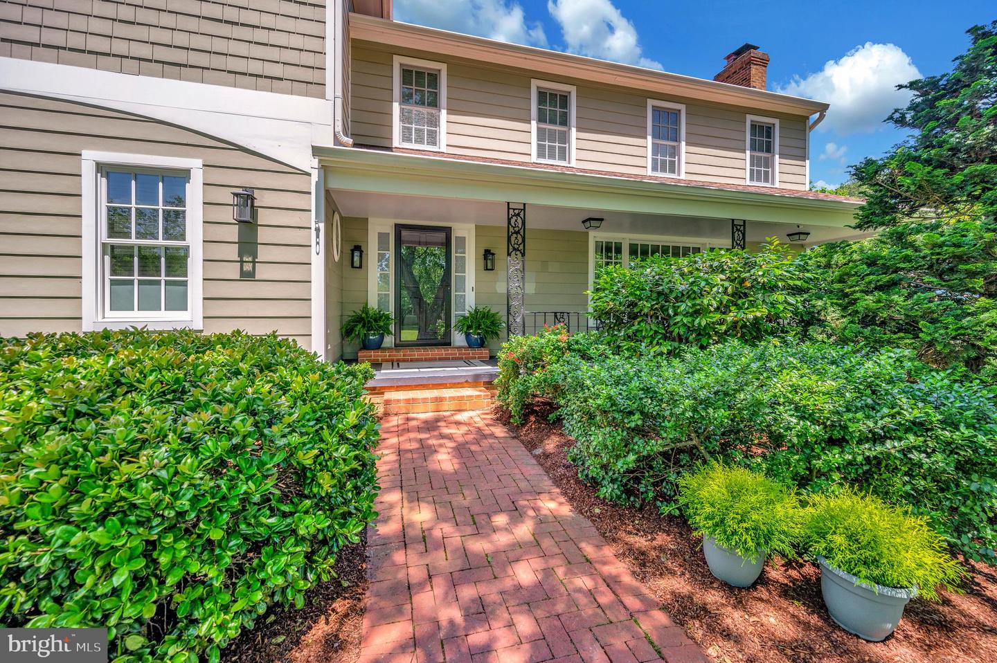 313 Ingleside Dr