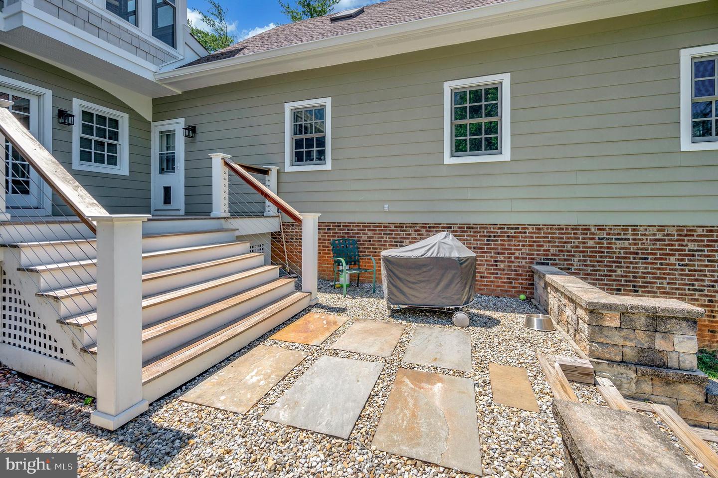 313 Ingleside Dr