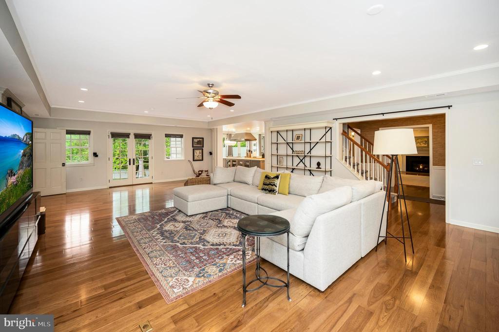 313 Ingleside Dr