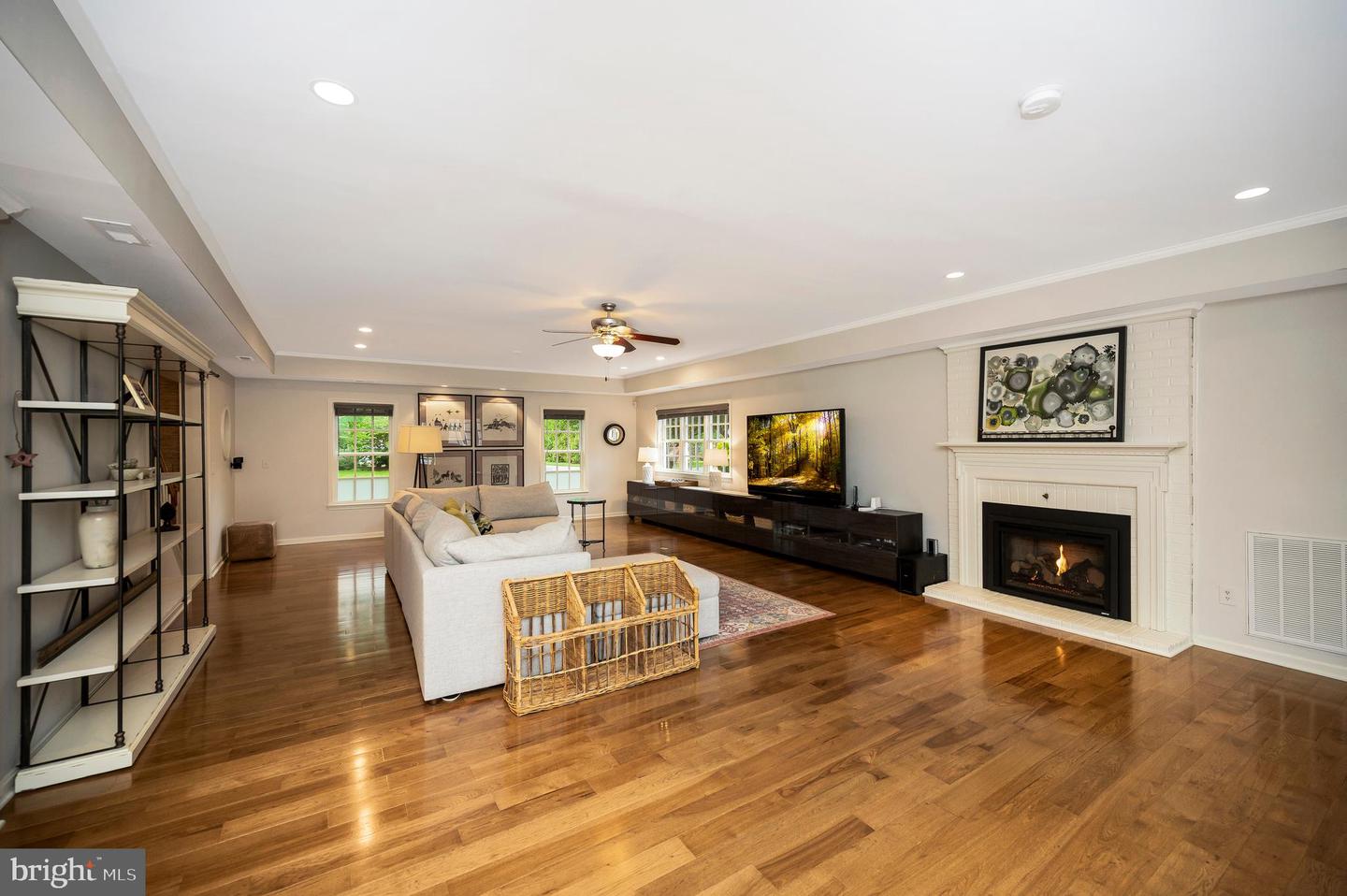 313 Ingleside Dr