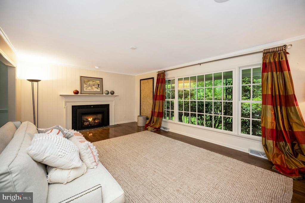 313 Ingleside Dr