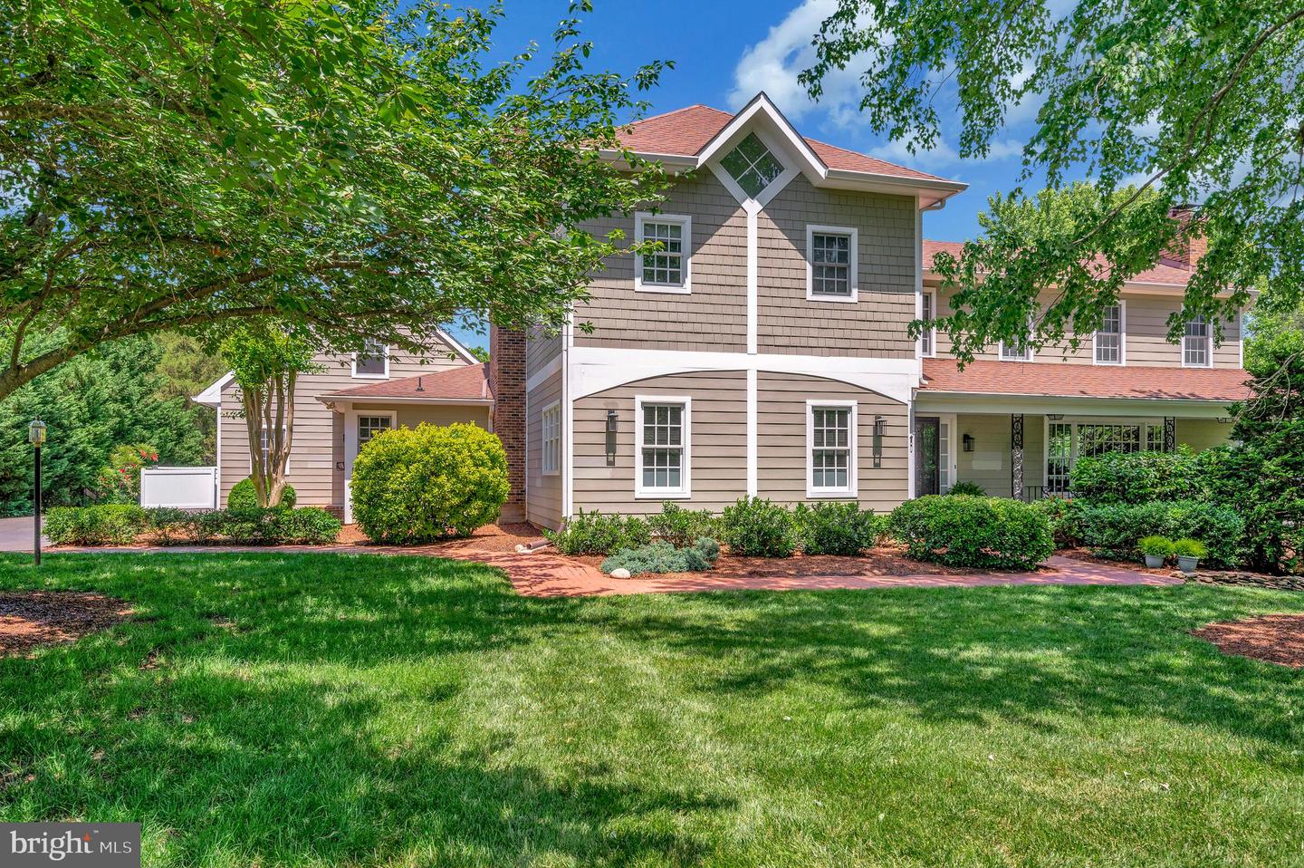 313 Ingleside Dr