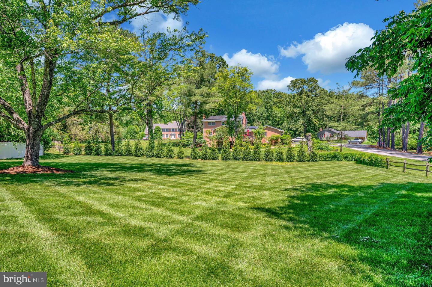 313 Ingleside Dr