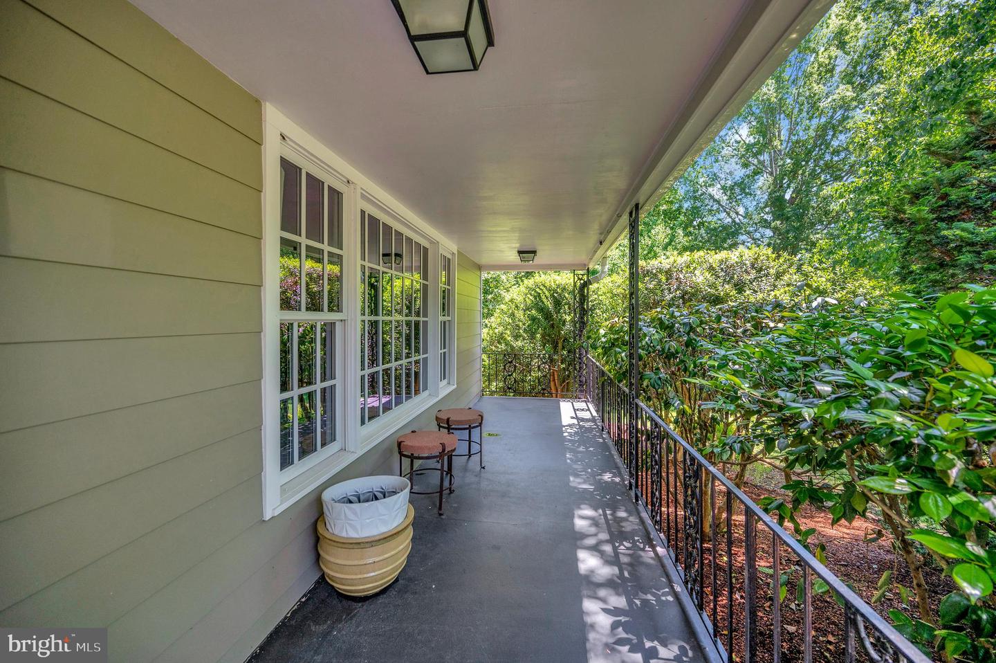 313 Ingleside Dr