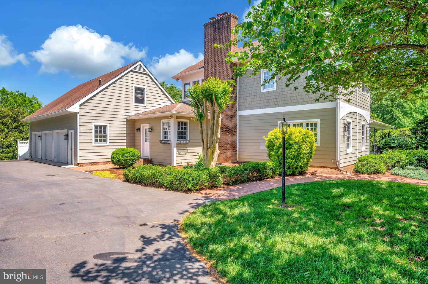 313 Ingleside Dr