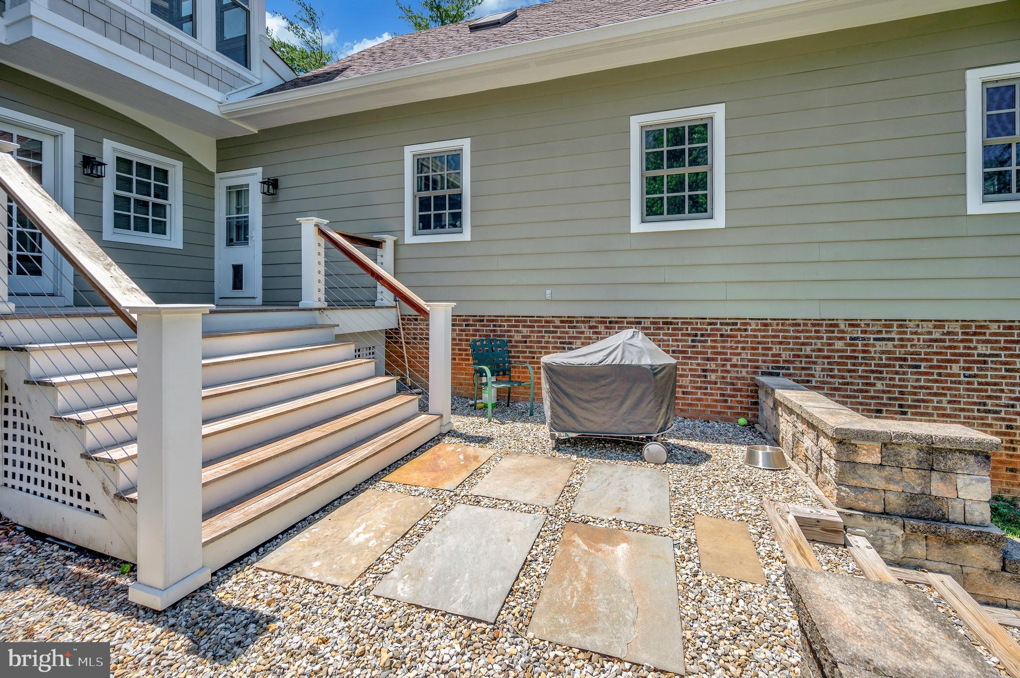 313 Ingleside Dr