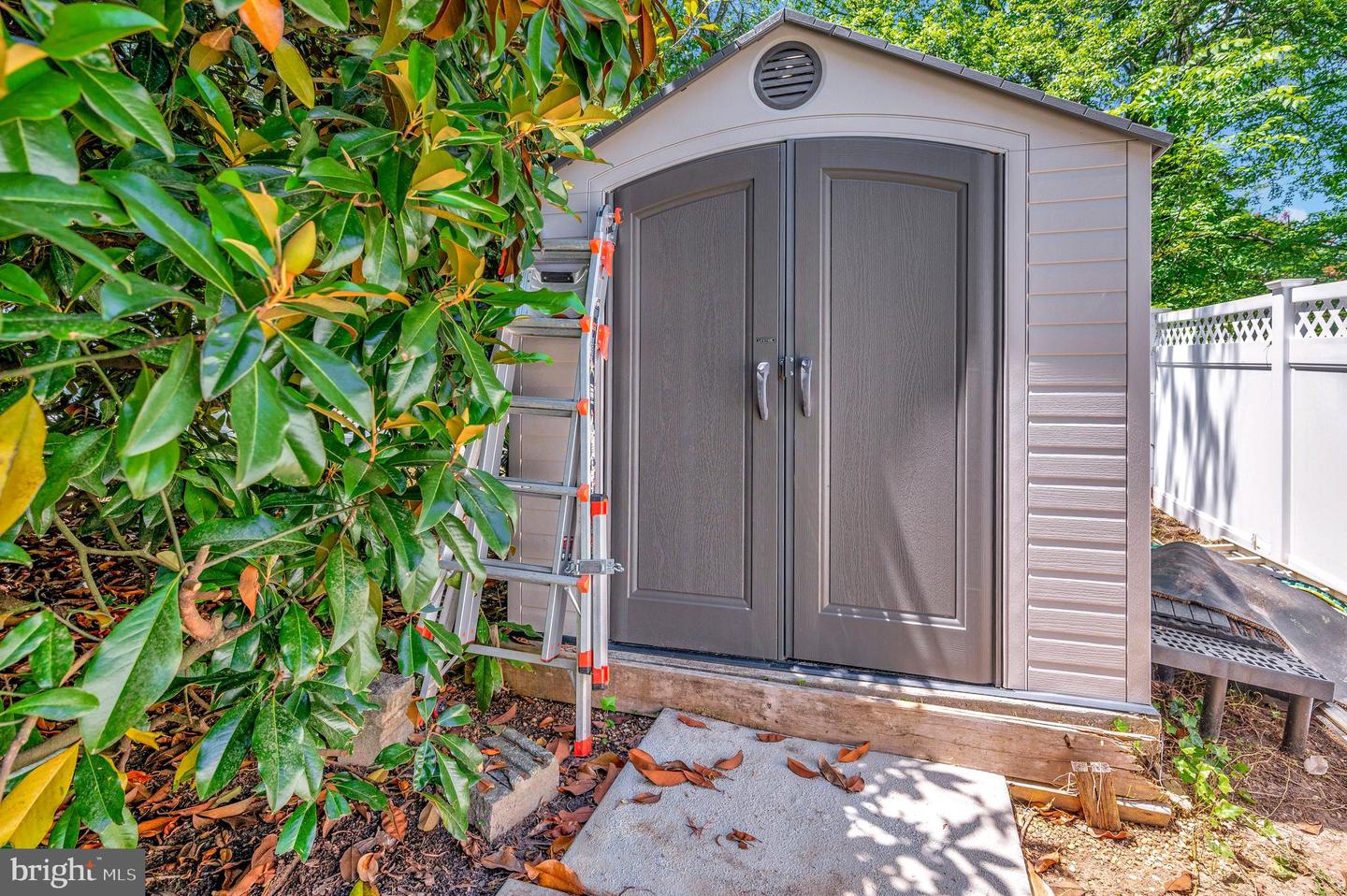 313 Ingleside Dr
