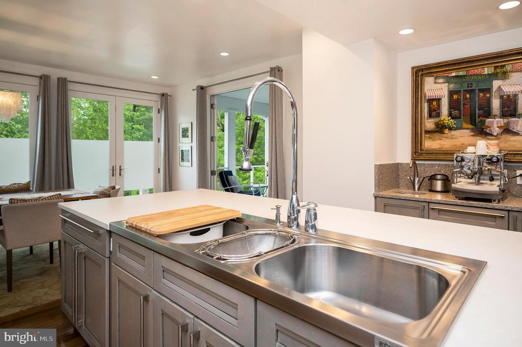 313 Ingleside Dr