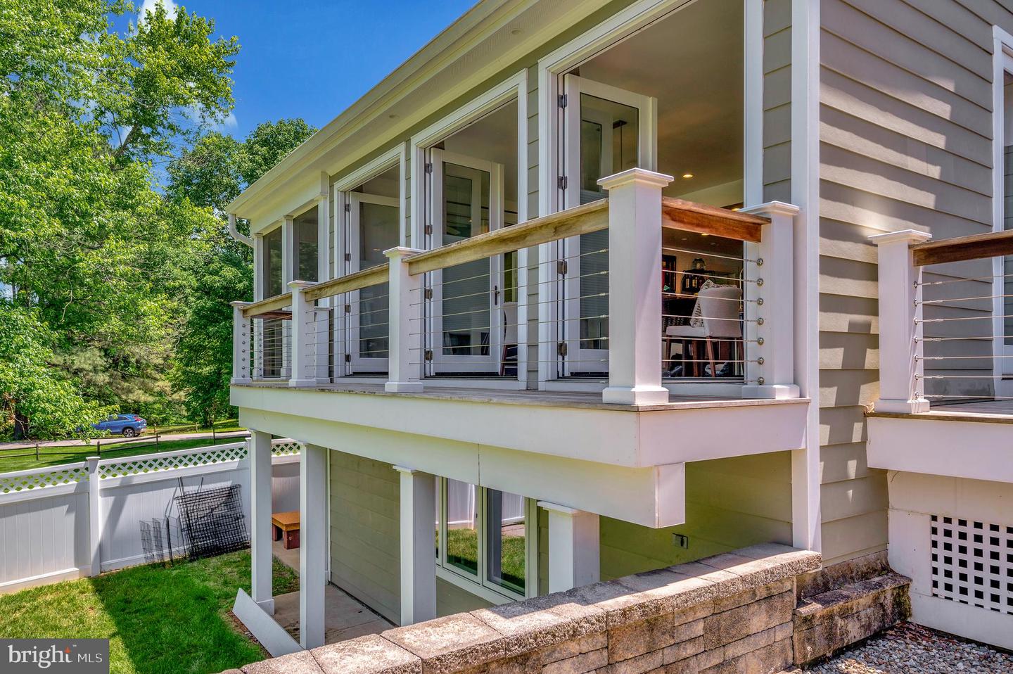 313 Ingleside Dr