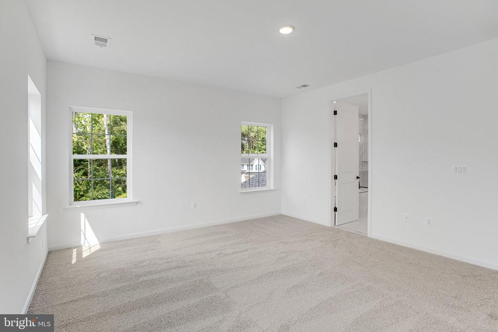 217 CAMWOOD COURT