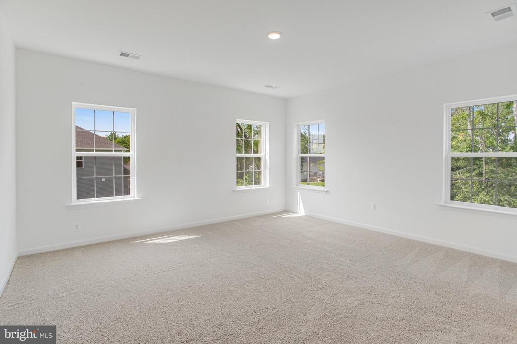 217 CAMWOOD COURT