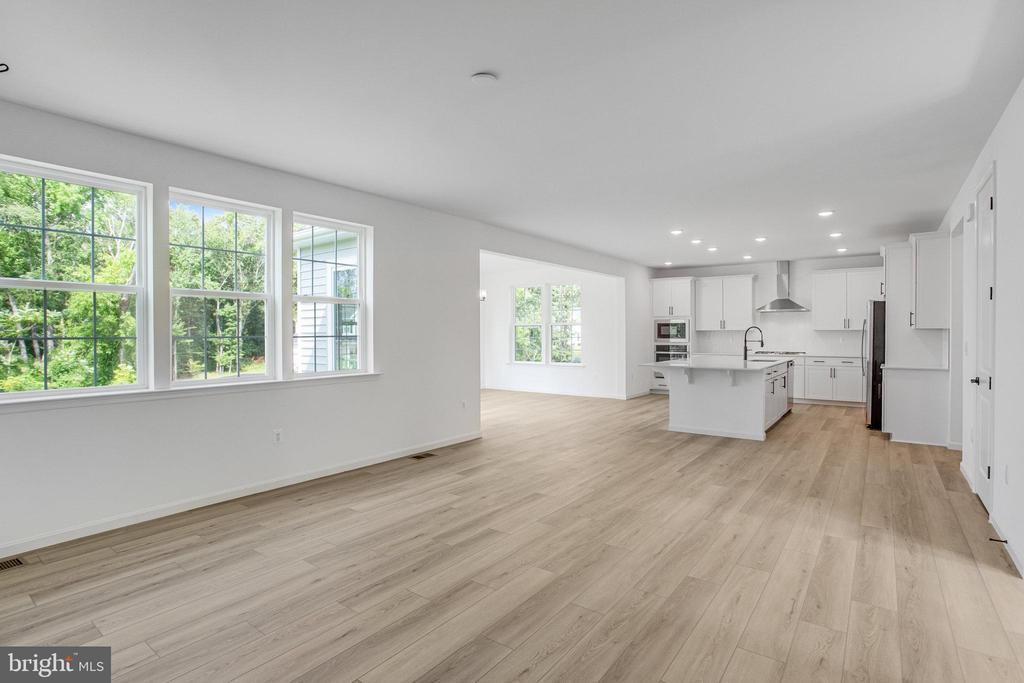 217 CAMWOOD COURT