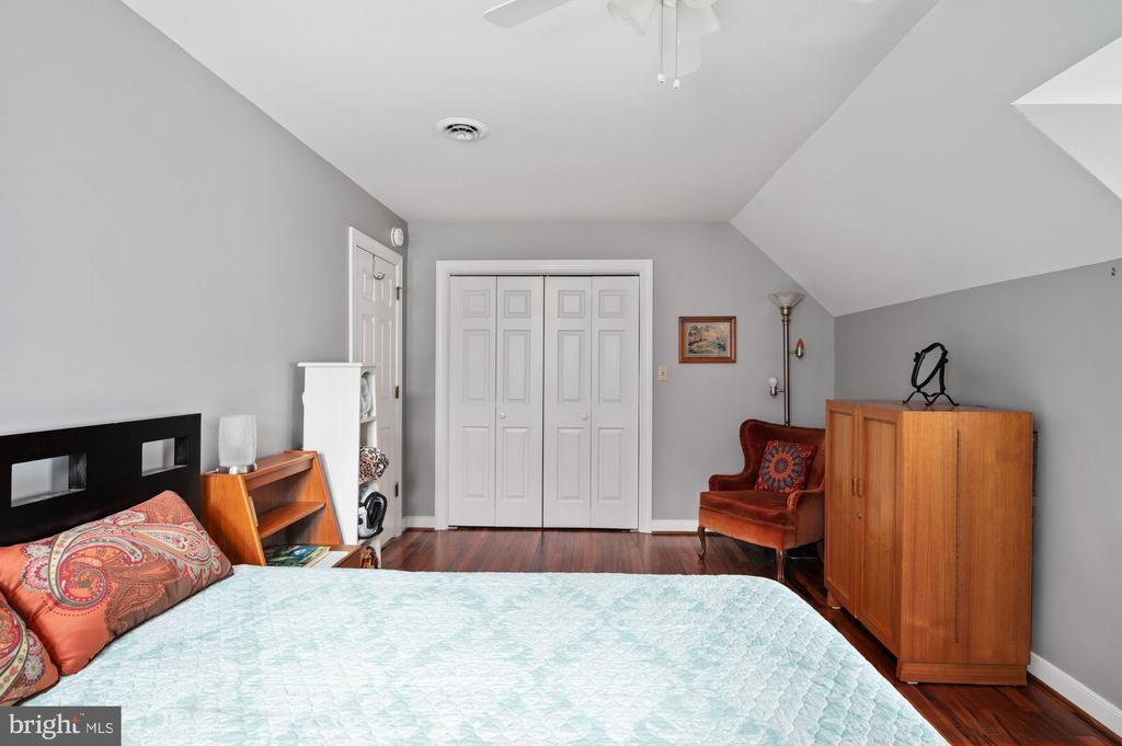 135 Cleremont Dr