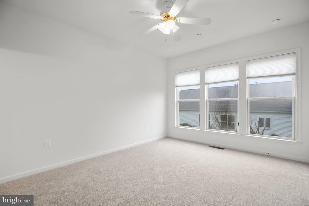 200 Smithfield Way