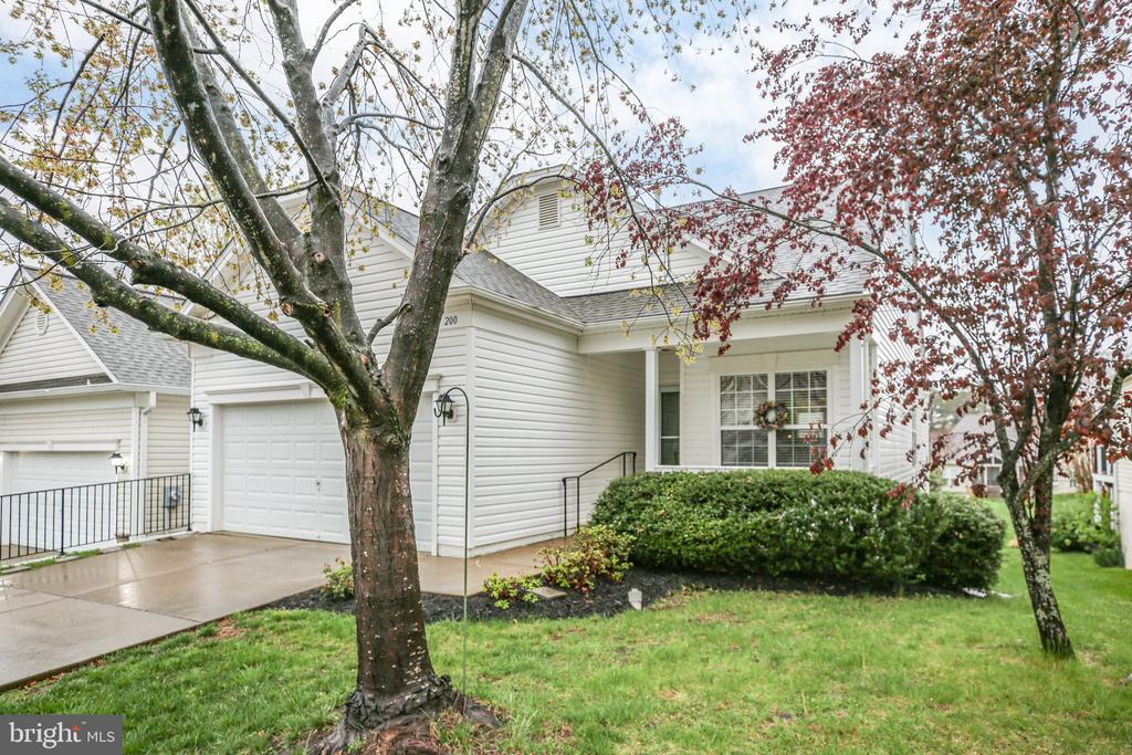 200 Smithfield Way