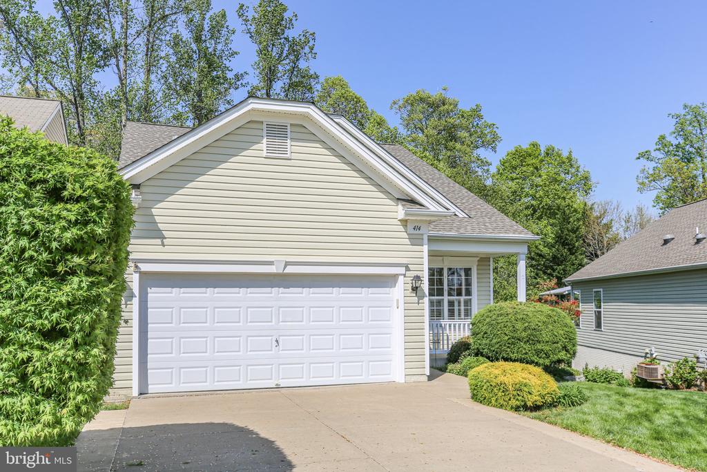 414 Bridgewater Cir