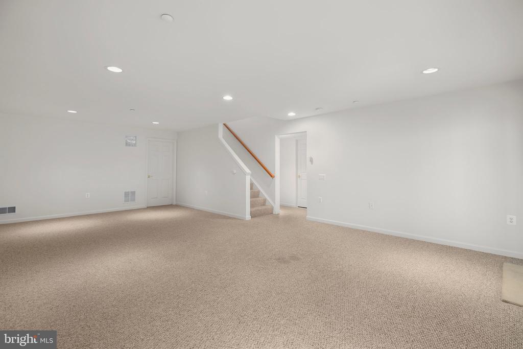 414 Bridgewater Cir