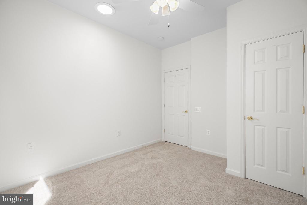414 Bridgewater Cir