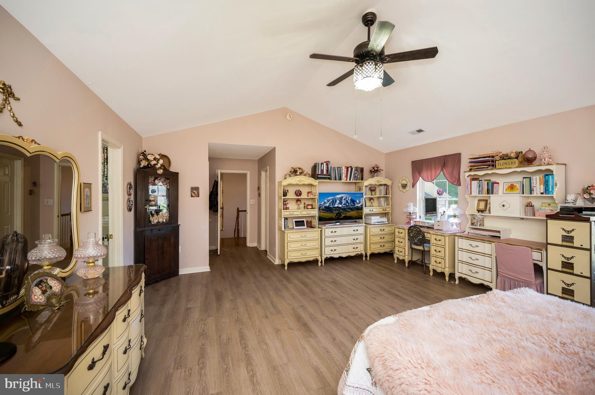 26 Saint Roberts Dr
