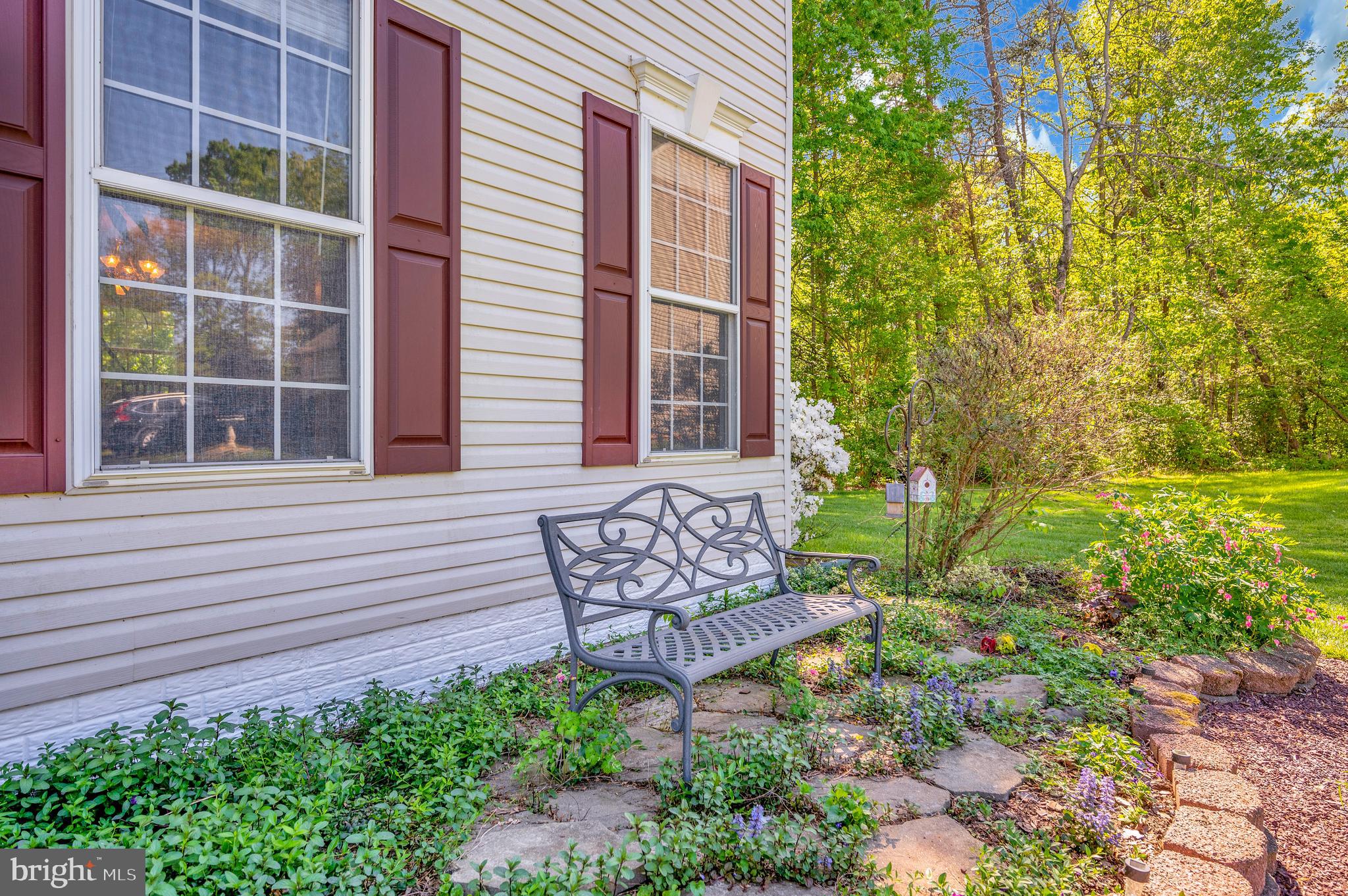 26 Saint Roberts Dr