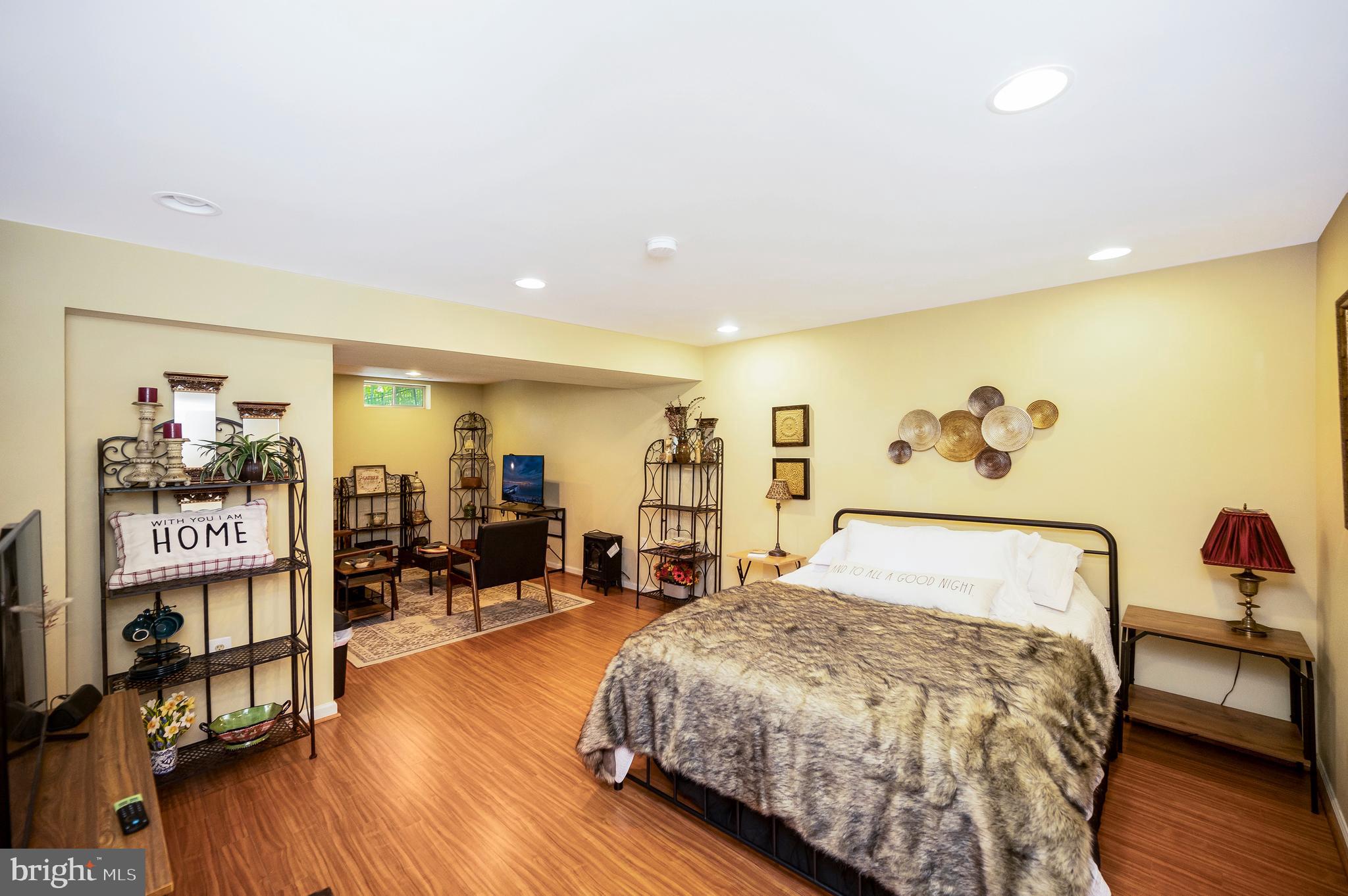 26 Saint Roberts Dr
