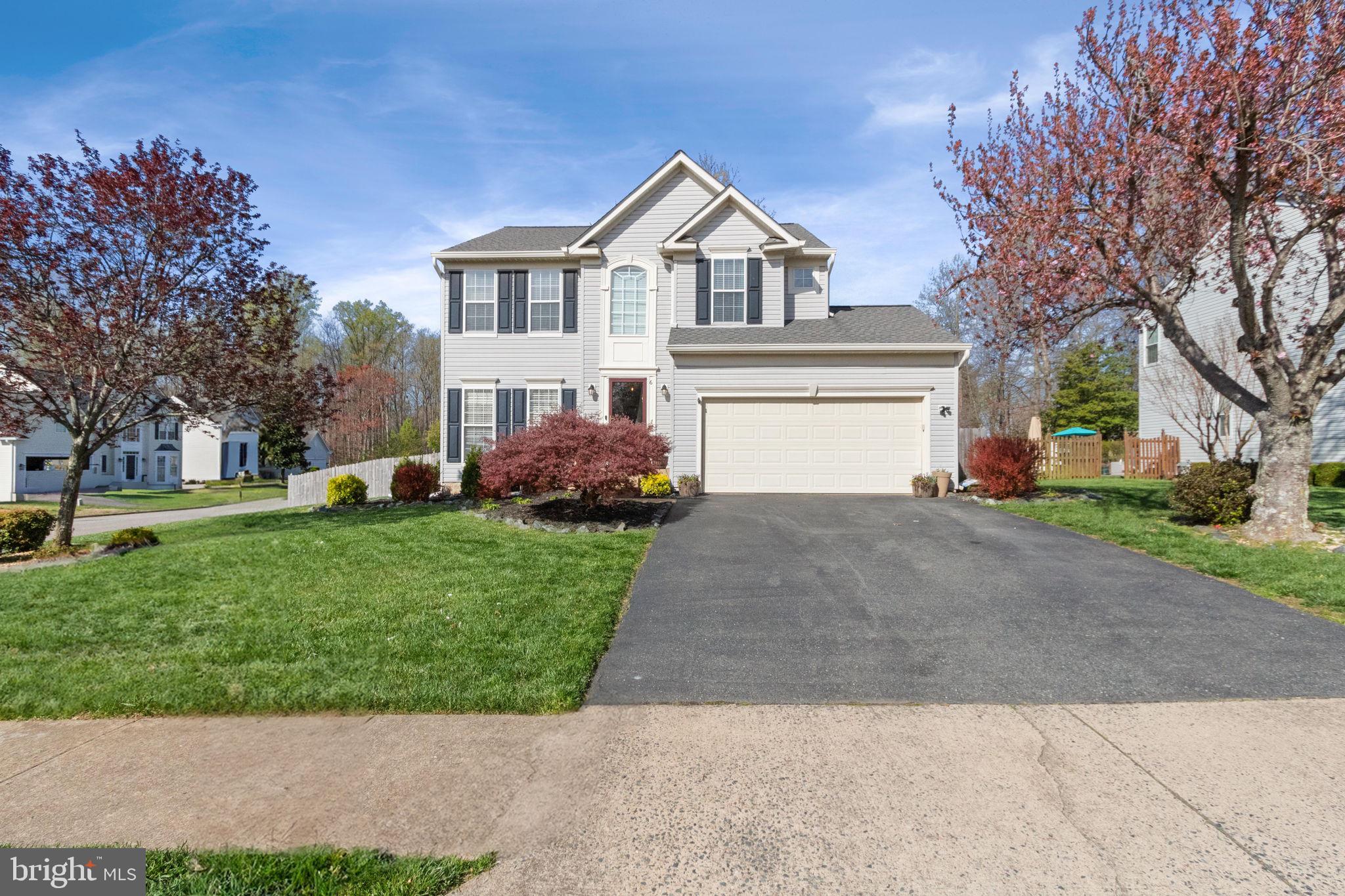 6 BEAU RIDGE DR
