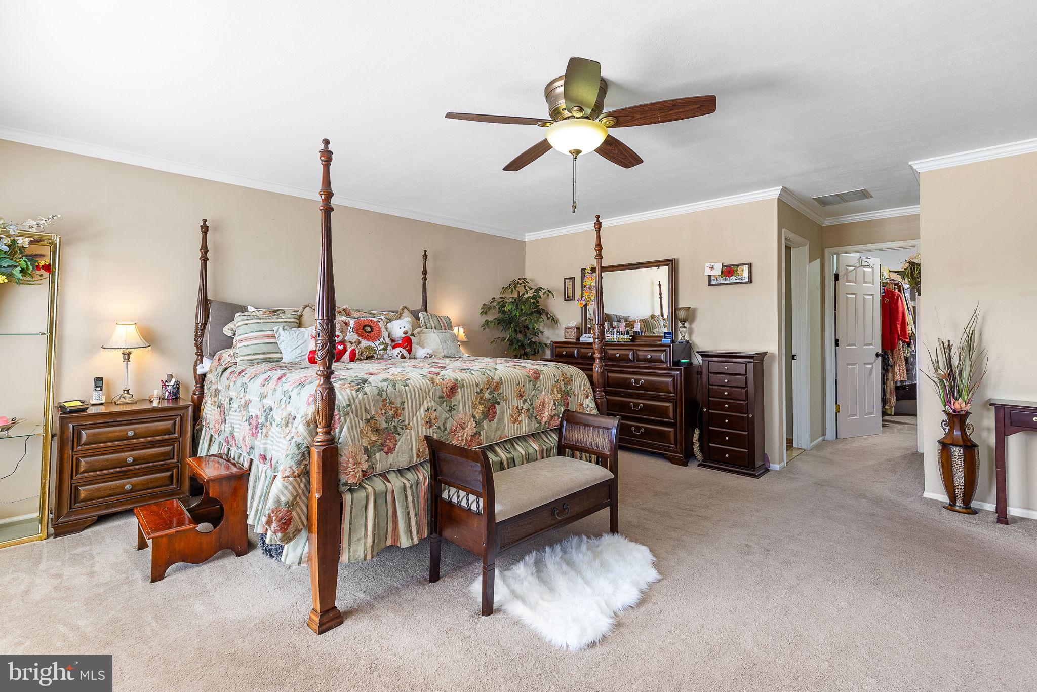 5 Webb Ct
