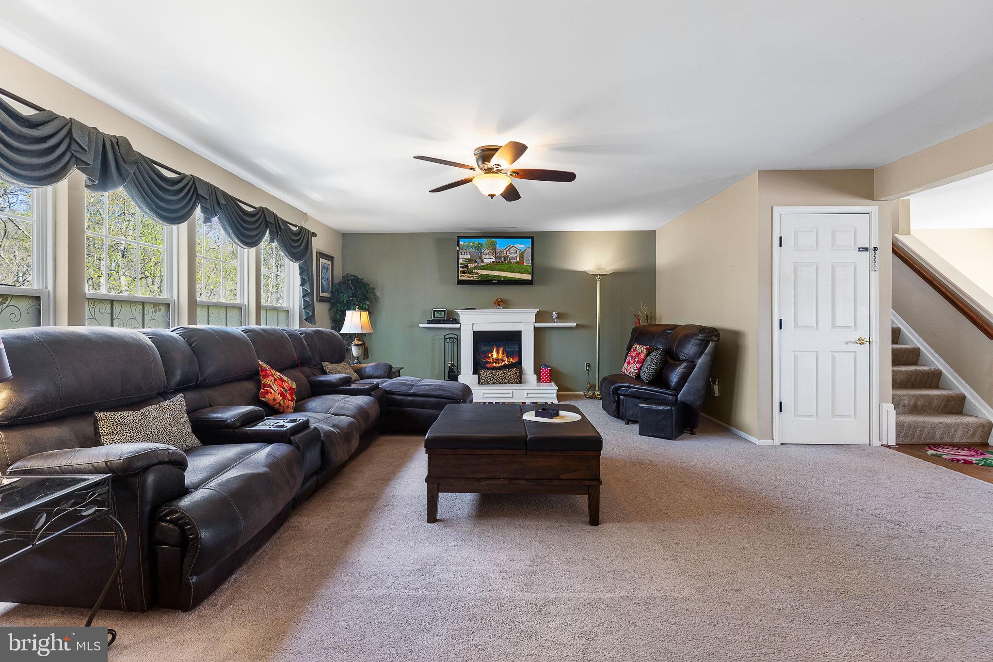 5 Webb Ct