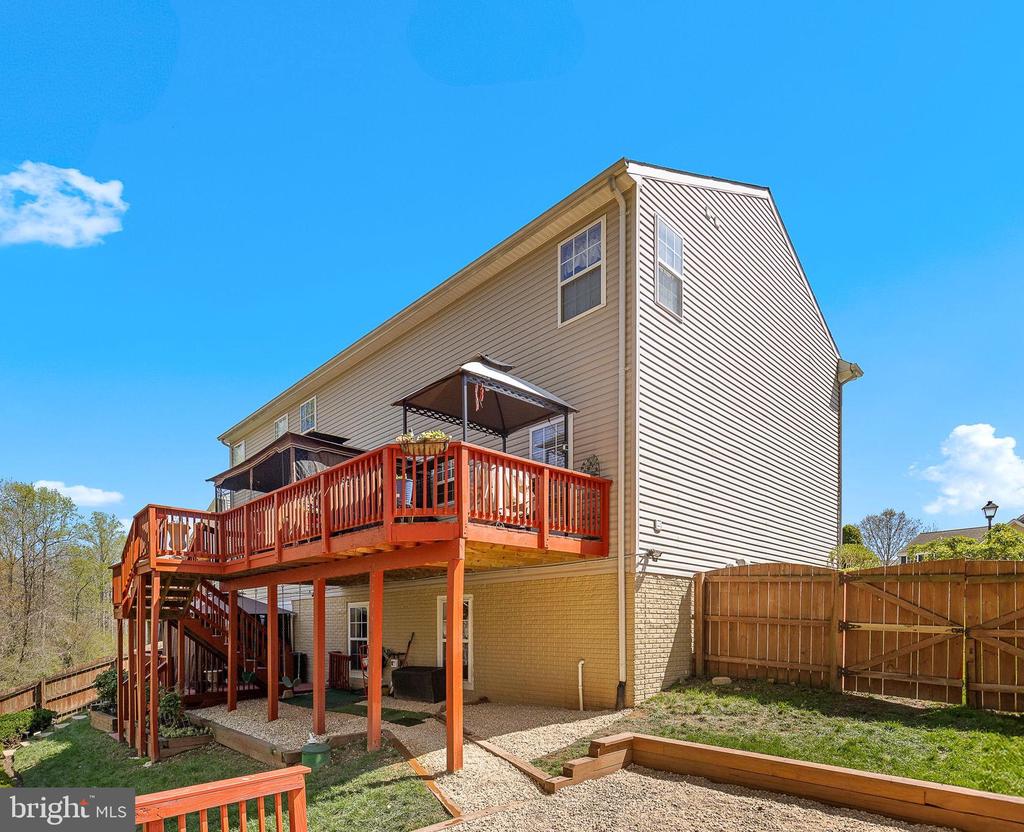 5 Webb Ct