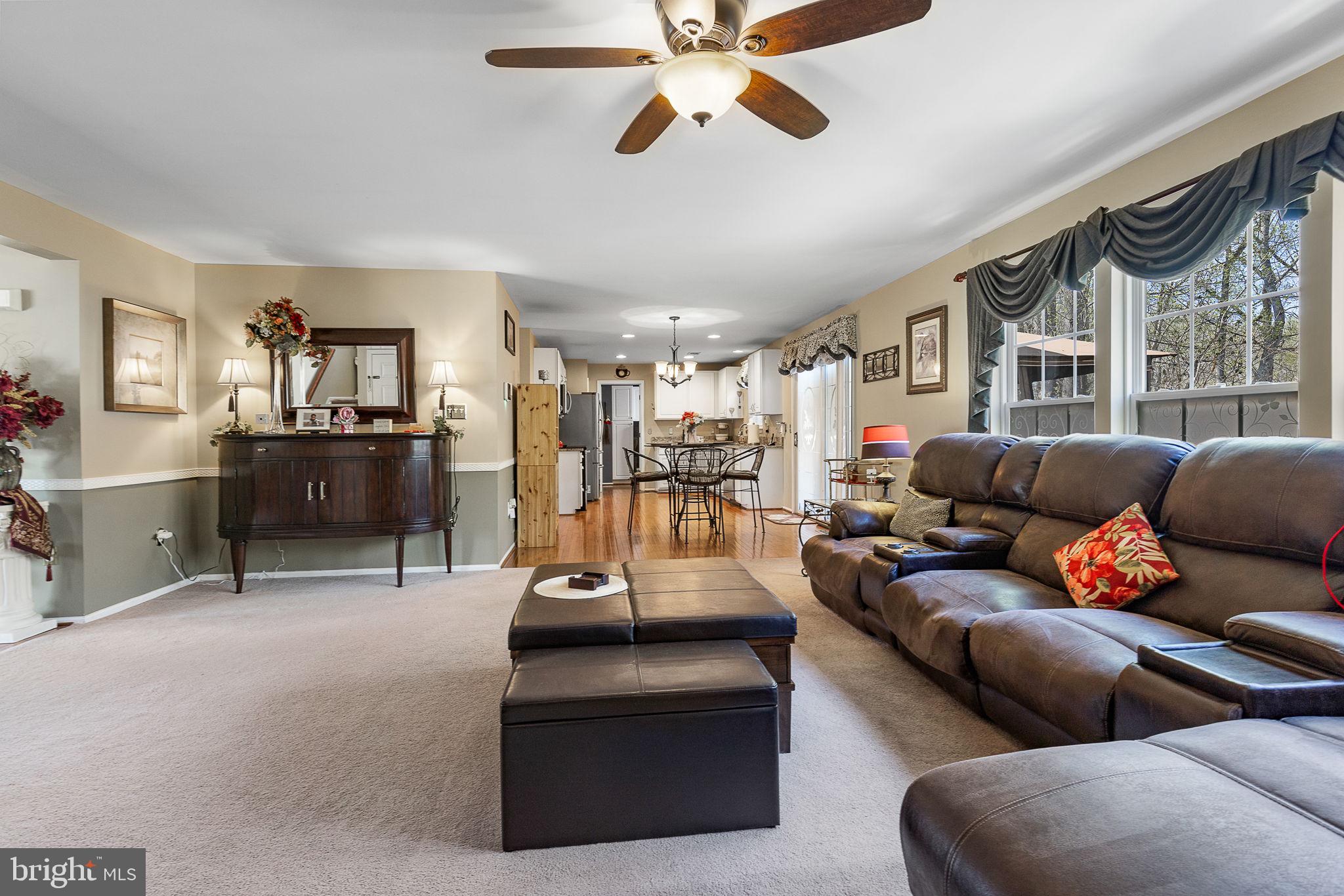 5 Webb Ct