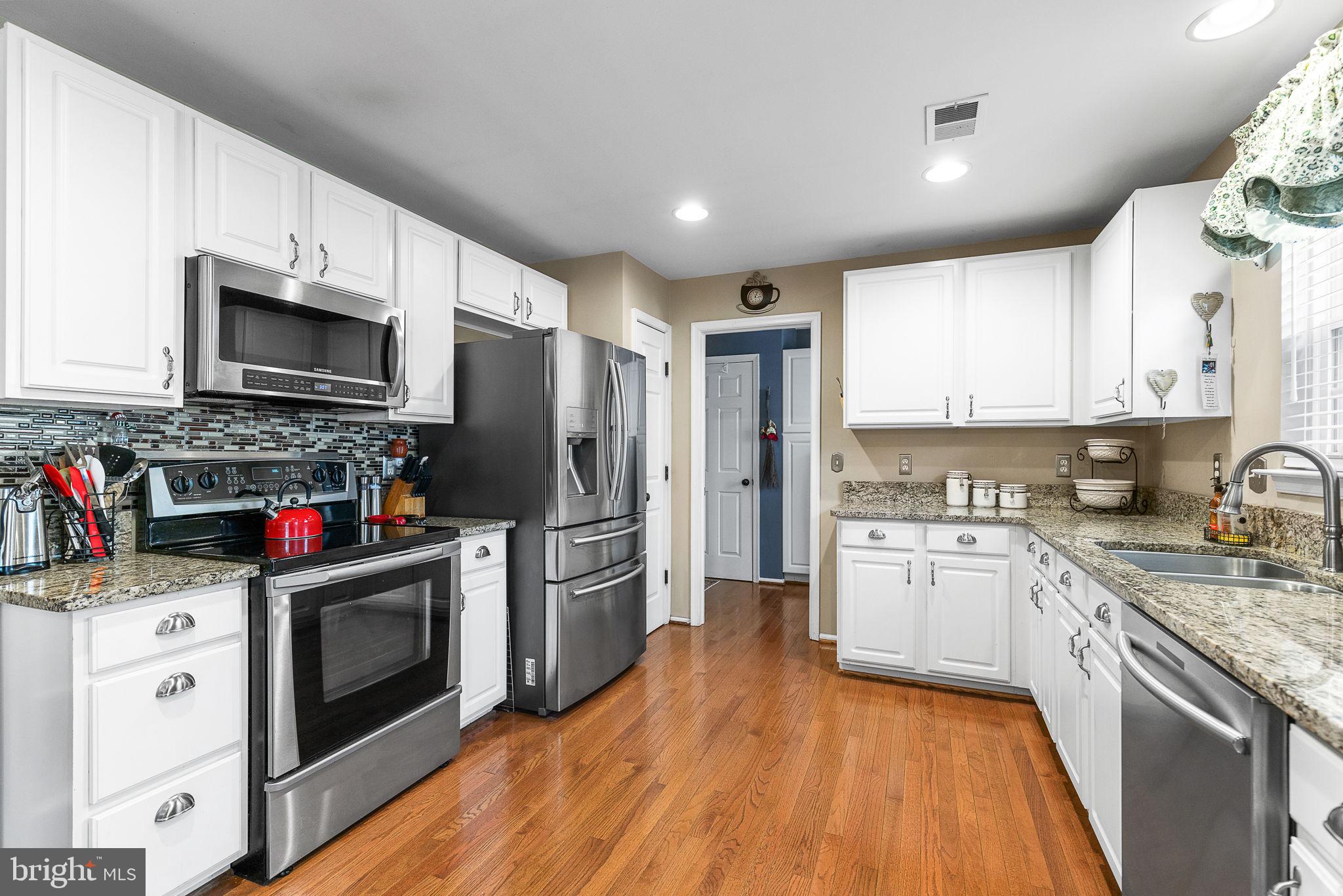 5 Webb Ct
