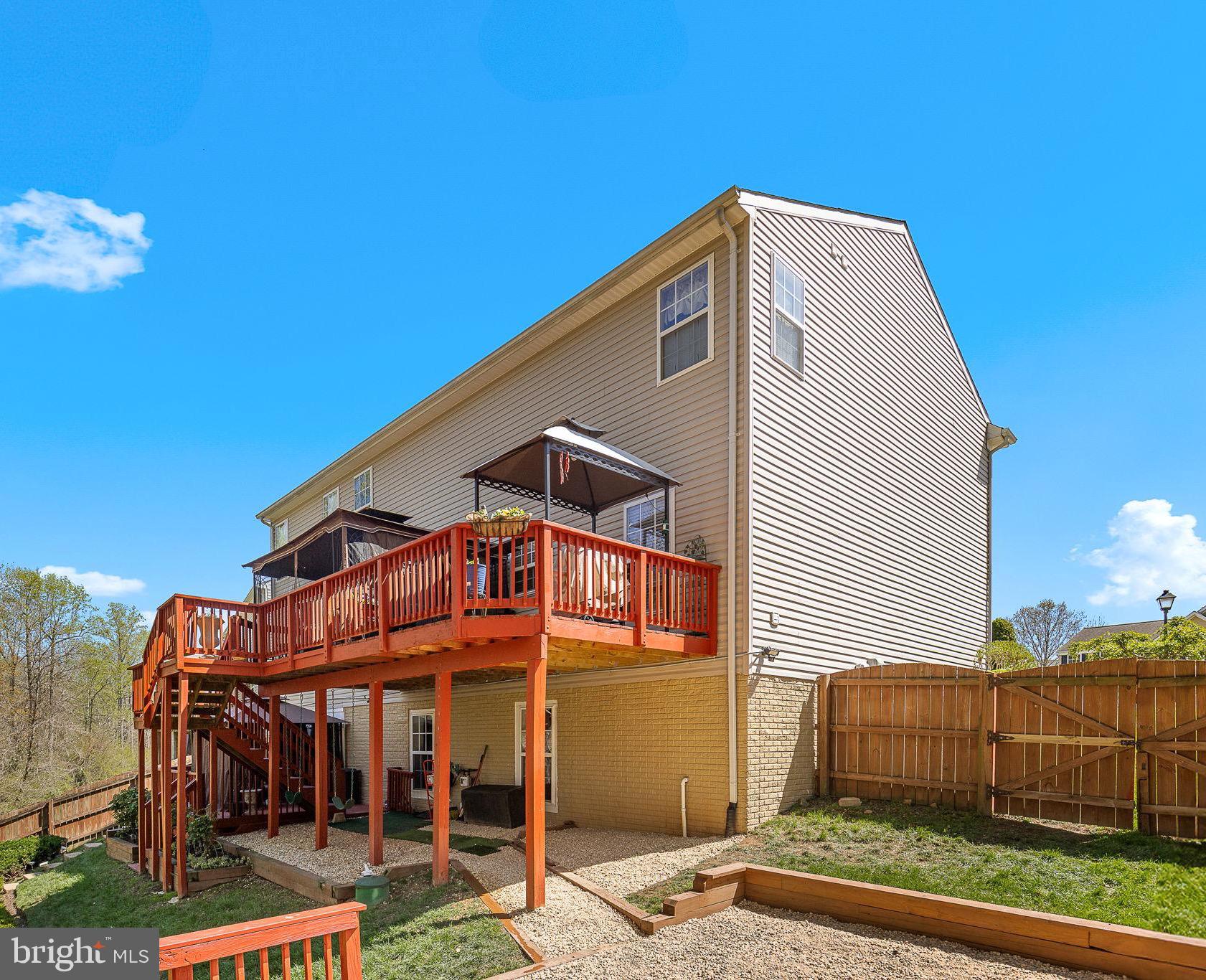 5 Webb Ct