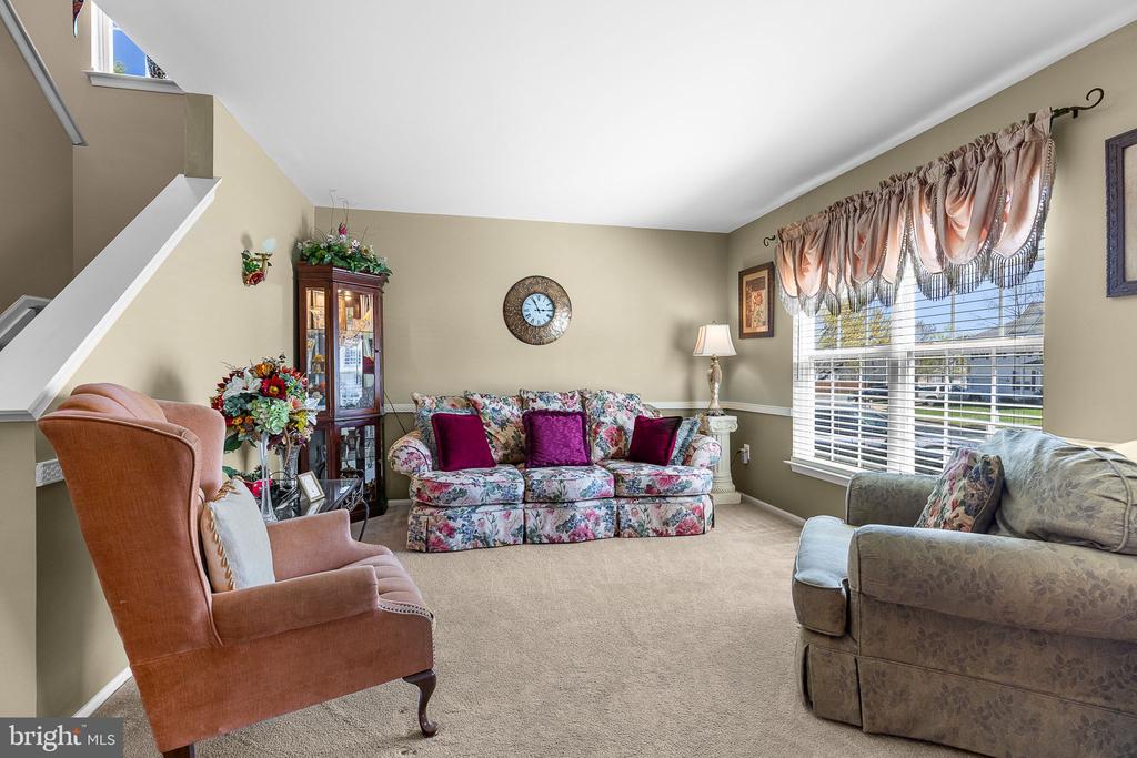 5 Webb Ct