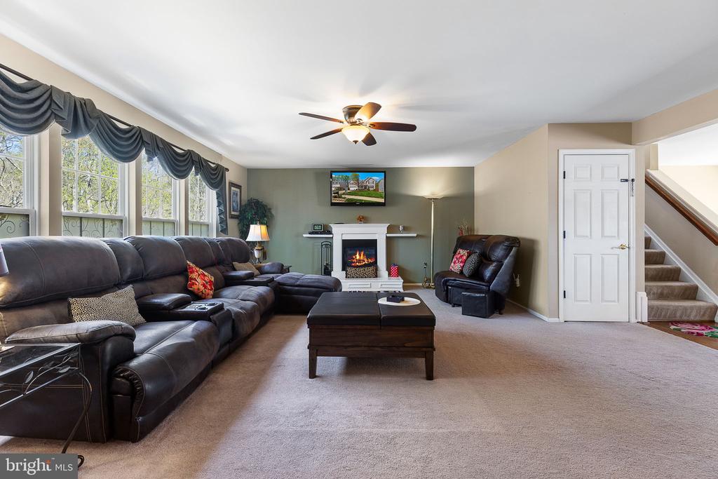 5 Webb Ct