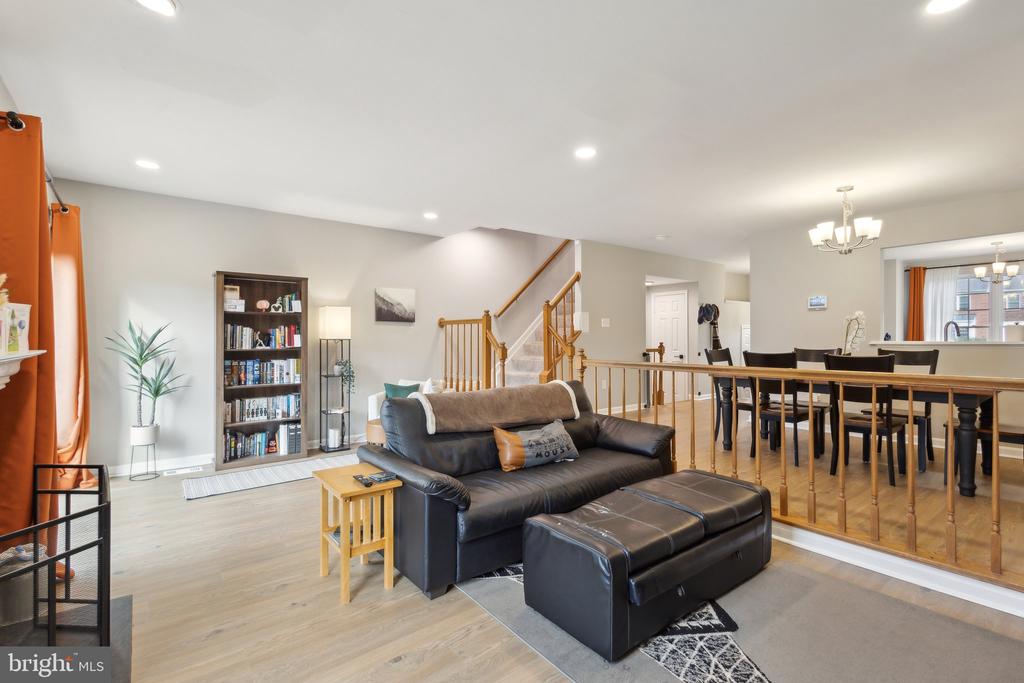 602 STAFFORD GLEN CT