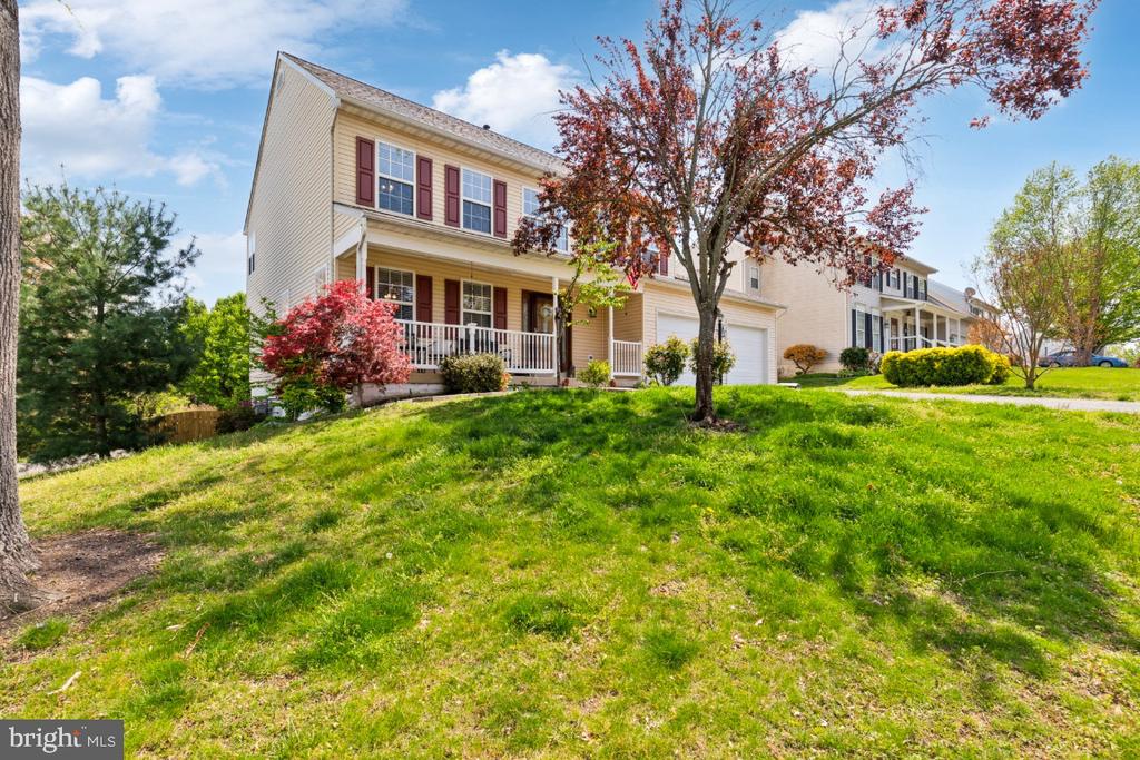 6 BRANTFORD DR