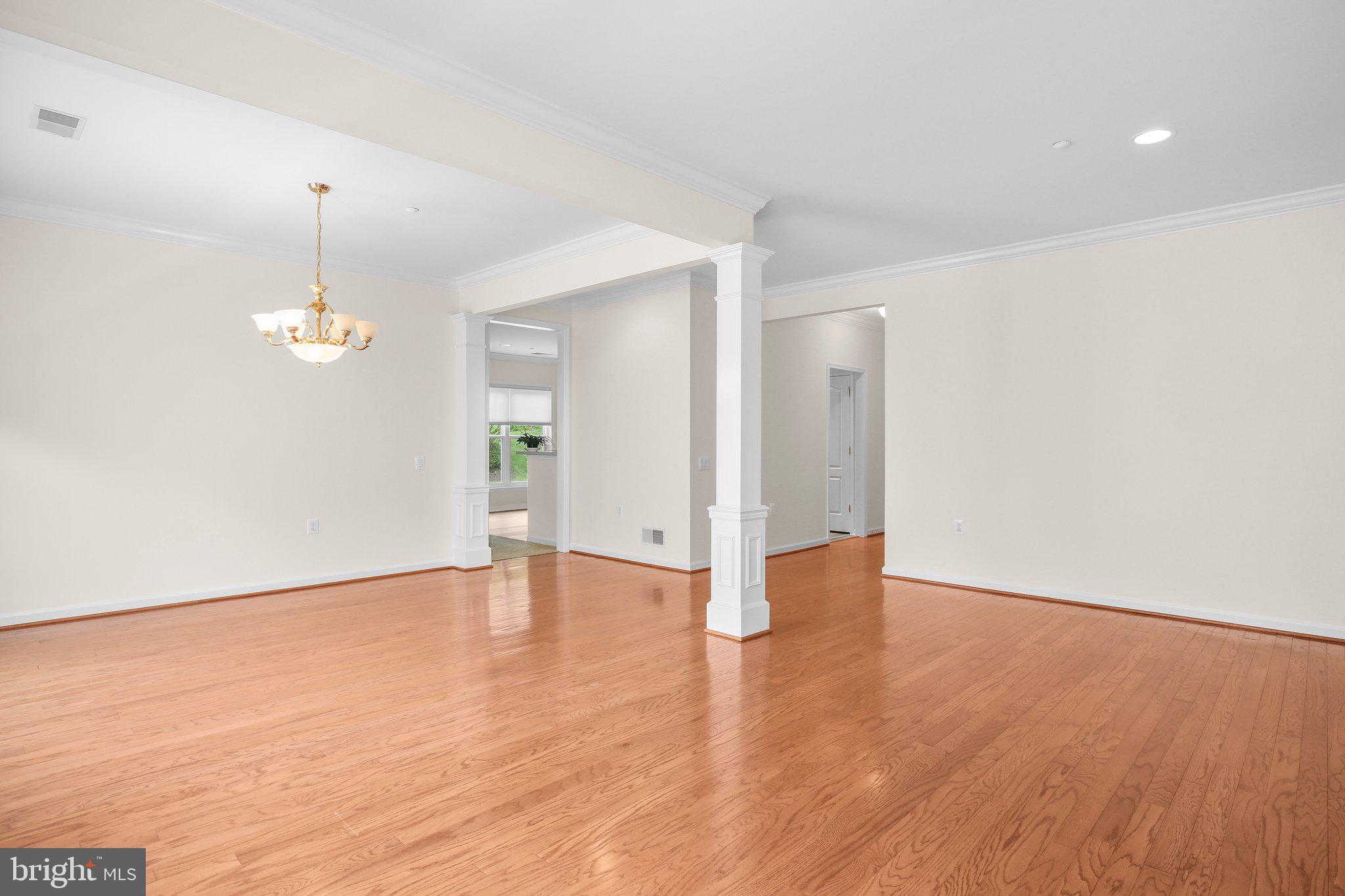 363 Bridgewater Cir