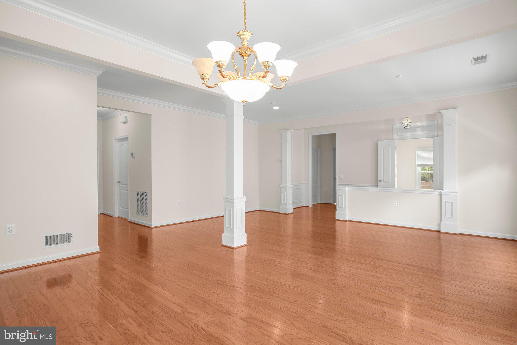 363 Bridgewater Cir