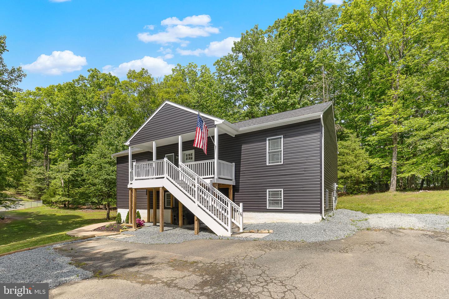 26 Viking Ln