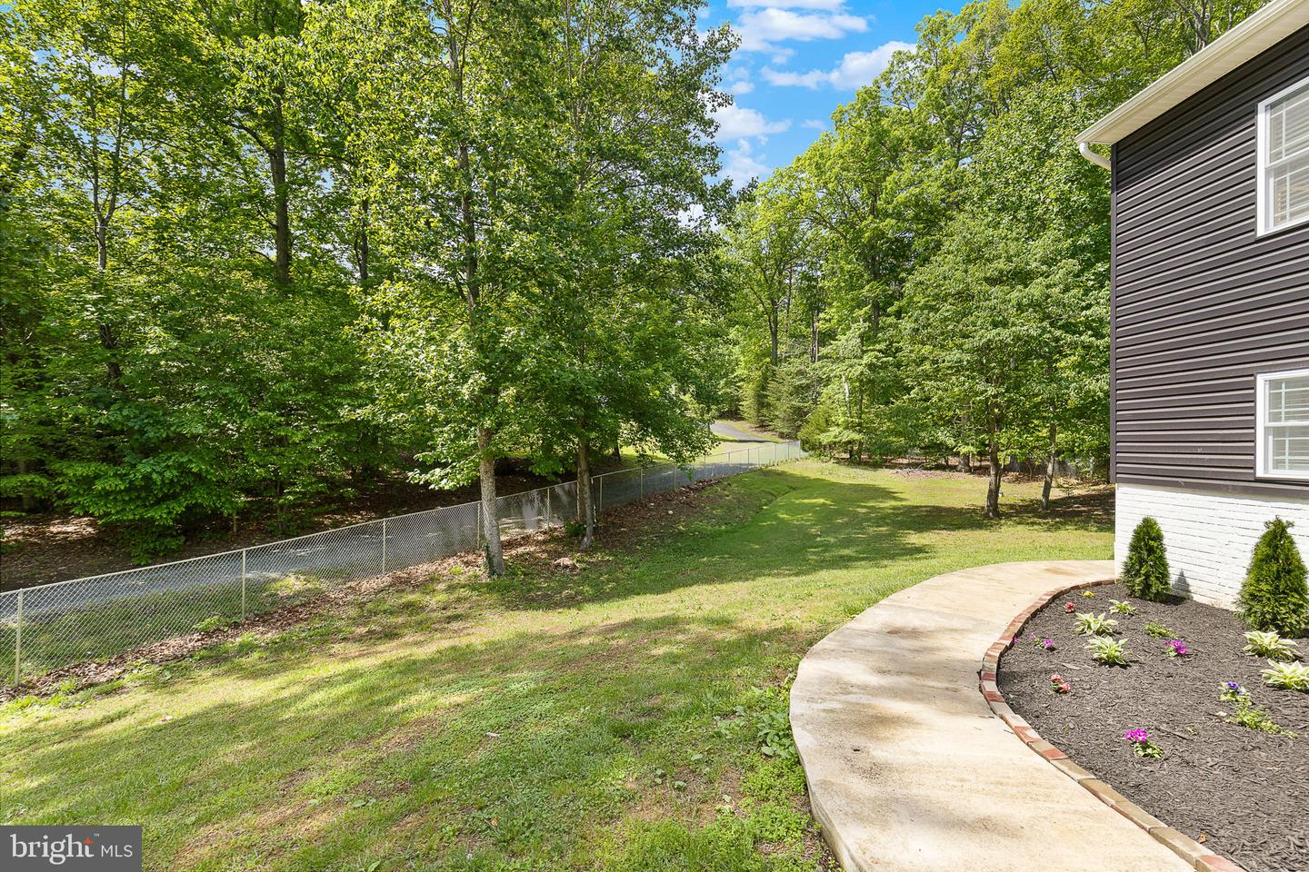 26 Viking Ln