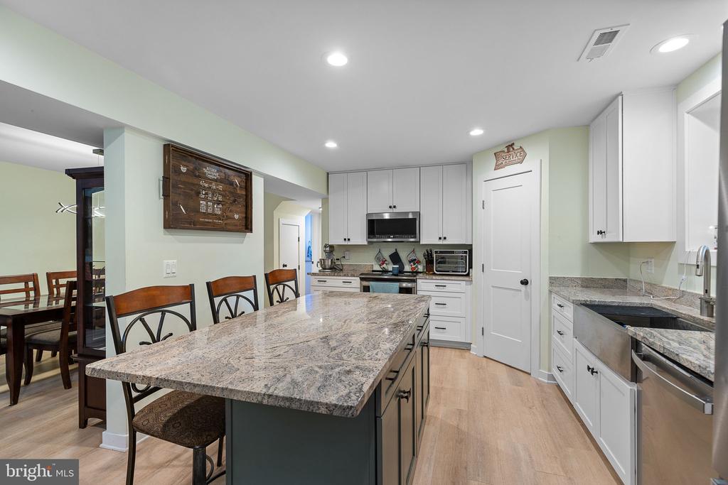 26 Viking Ln
