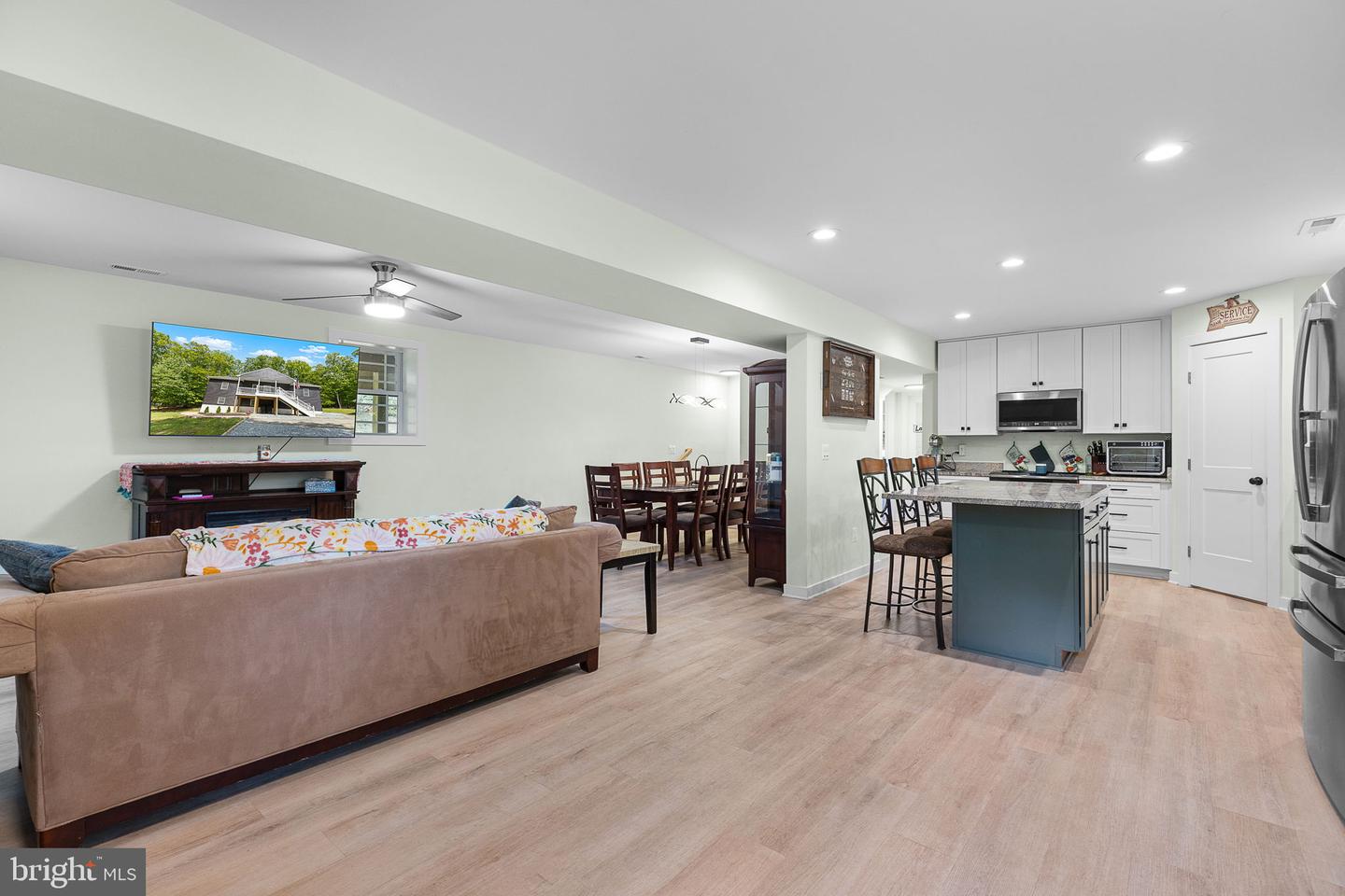 26 Viking Ln