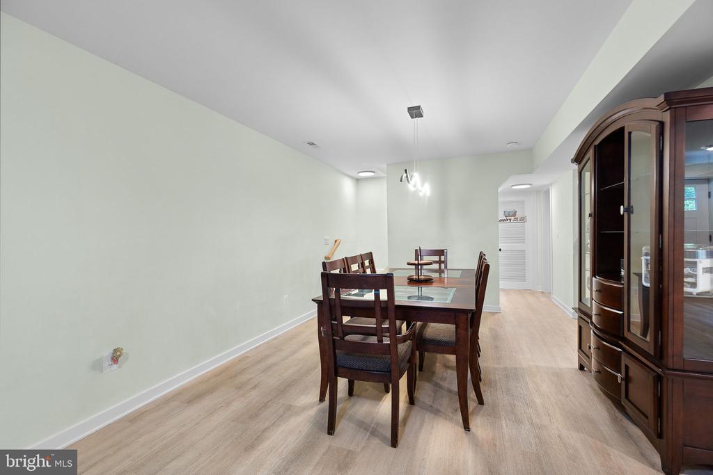 26 Viking Ln