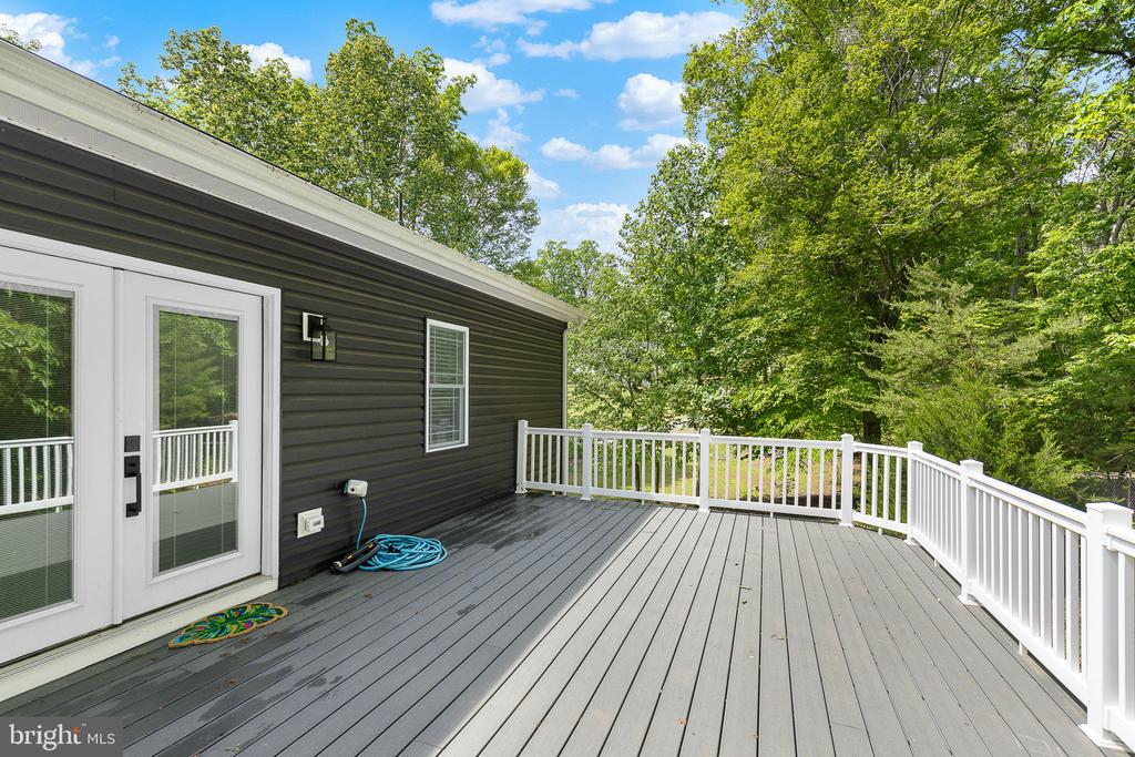 26 Viking Ln