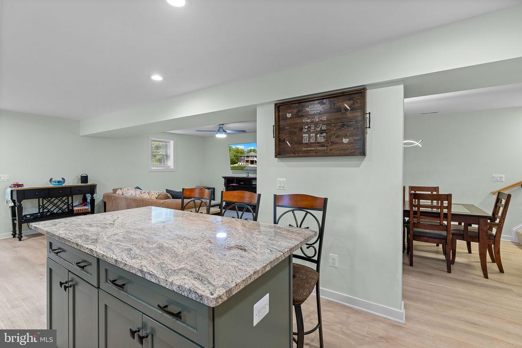 26 Viking Ln